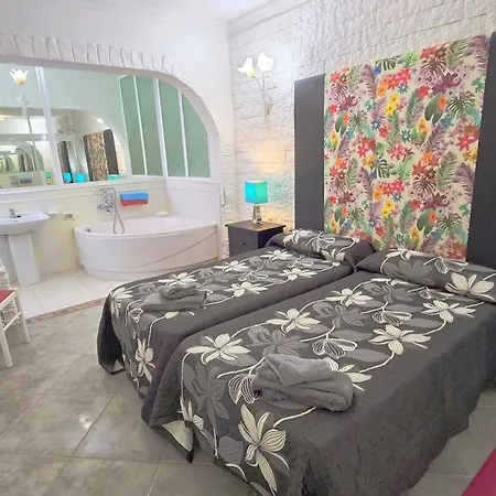 公寓 3 Avitaciones 阿德耶