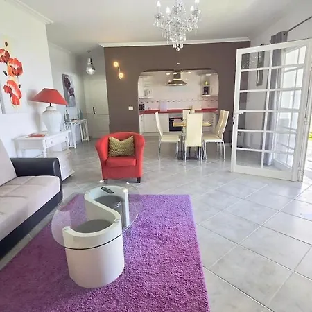 公寓 3 Avitaciones 阿德耶